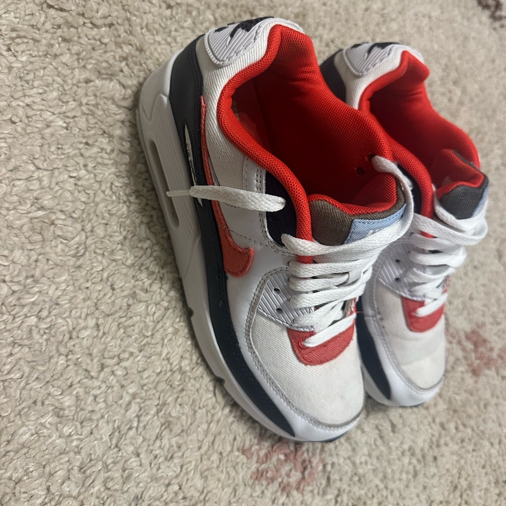 🔥Rare edition🔥 Nike Kids White,Red & navy blue Sneakers
